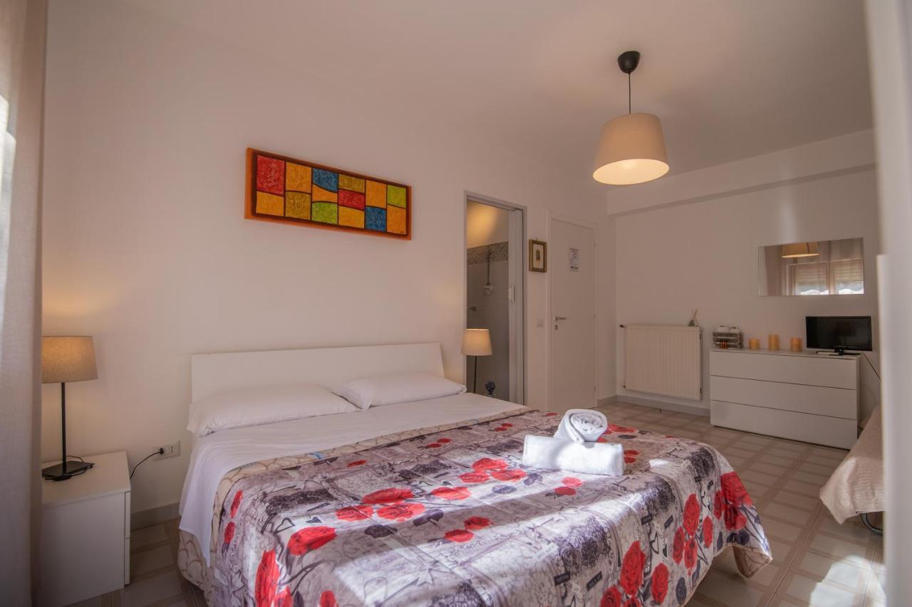B&B A Casa Di Amici Caserta Dış mekan fotoğraf