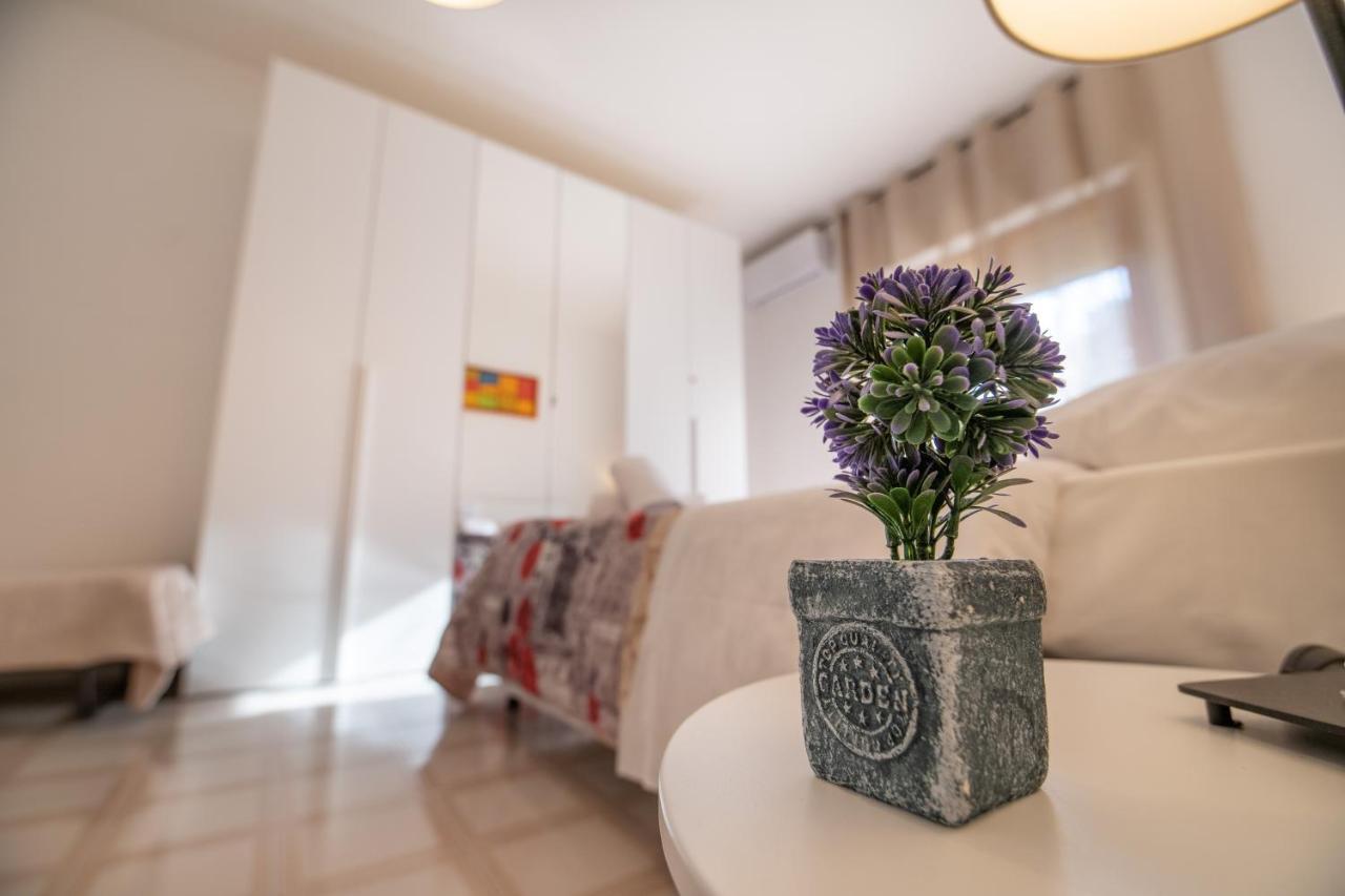 B&B A Casa Di Amici Caserta Dış mekan fotoğraf